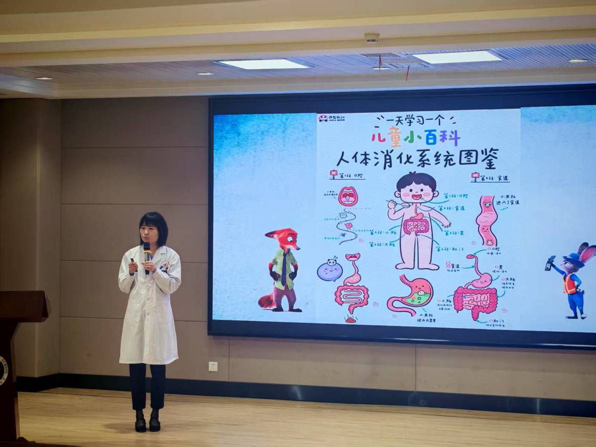 汉铁小学活动现场2.jpg