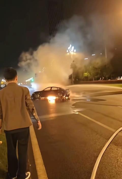 B86E5A720AB6459CC7A608EECD4D81D4.png B86E5A720AB6459CC7A608EECD4D81D4.png