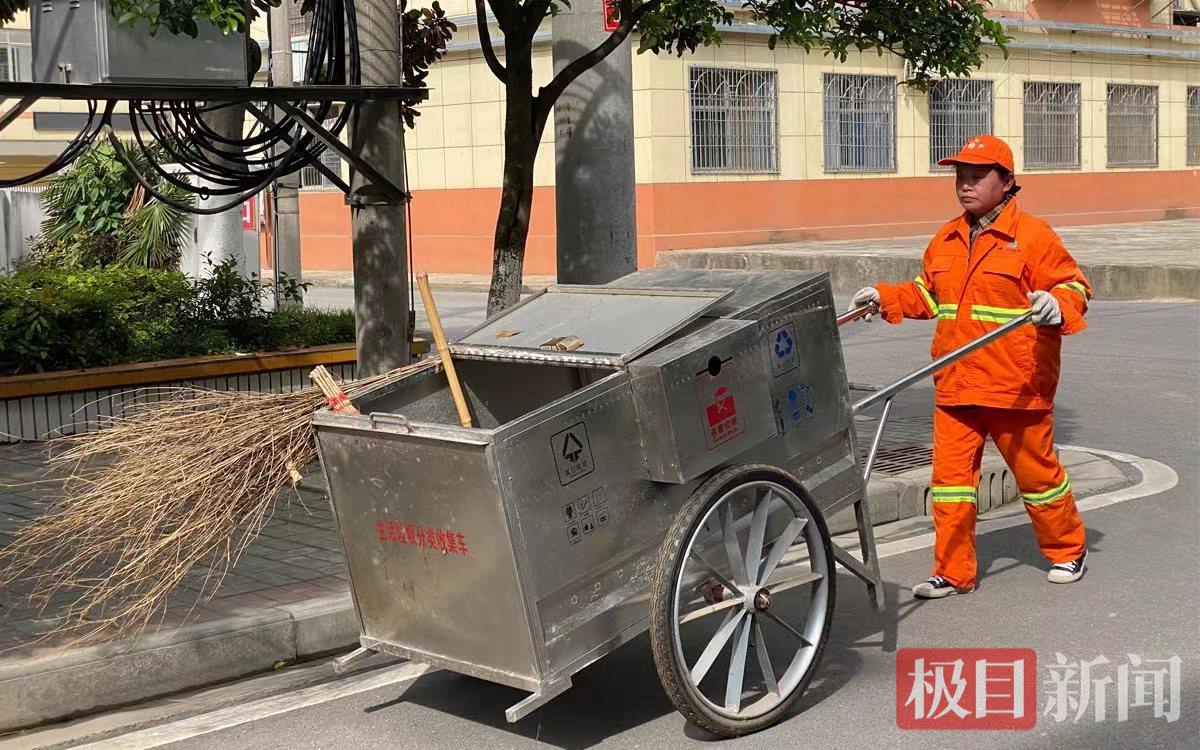 工作照01.jpg 工作照01.jpg