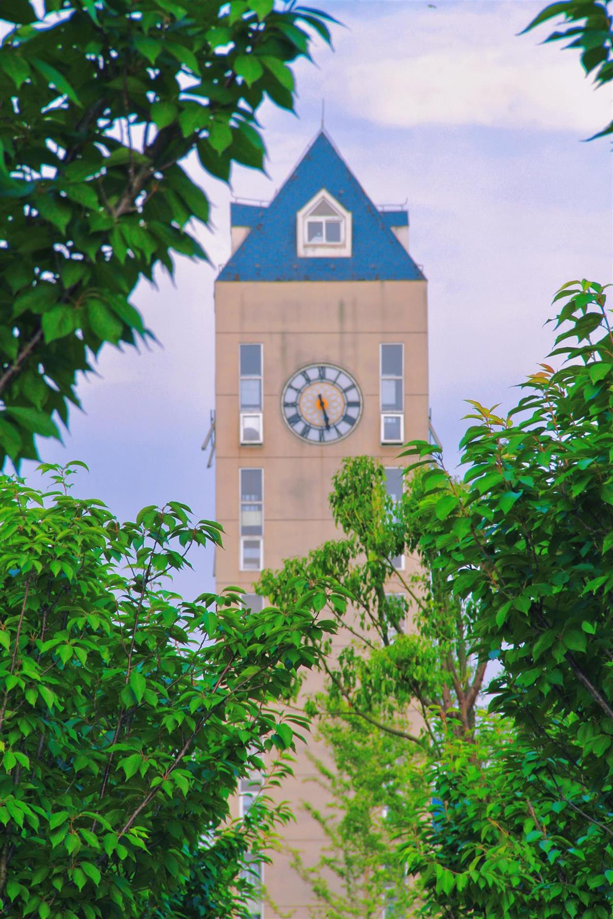 1003e68d952679c98674e3c90d24debc.png 1003e68d952679c98674e3c90d24debc.png