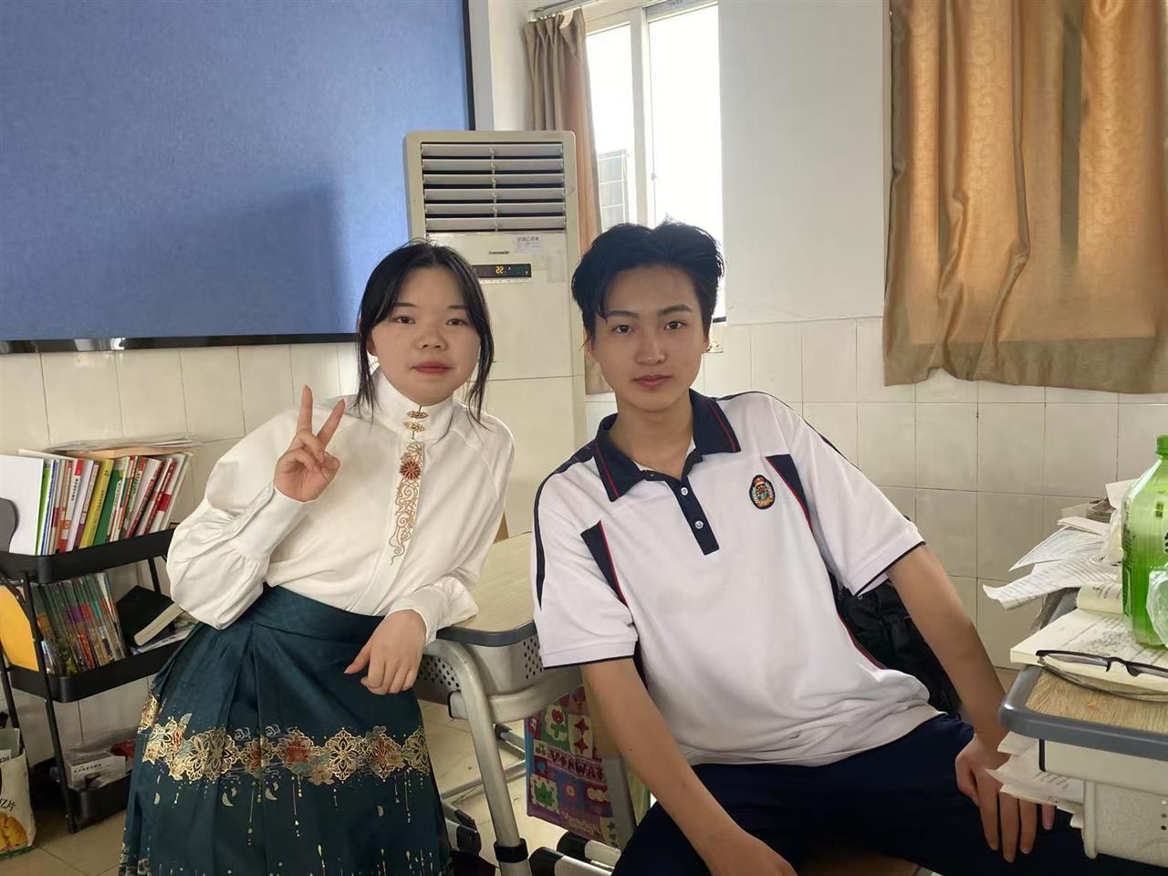 c07cbcac15716d9196e800fc1d0cb0f6_.jpg c07cbcac15716d9196e800fc1d0cb0f6_.jpg