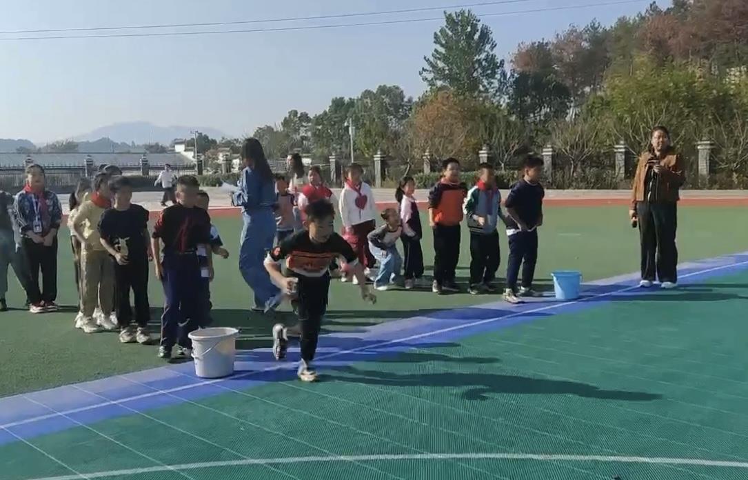 微信图片_20251013155452_471_15.jpg 微信图片_20251013155452_471_15.jpg