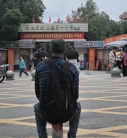 湖南花甲父亲背8个土鸡蛋接考视频感动全网，不少爱心人士希望伸出援手，当地：他们婉拒了，更想通过自己努力改善生活