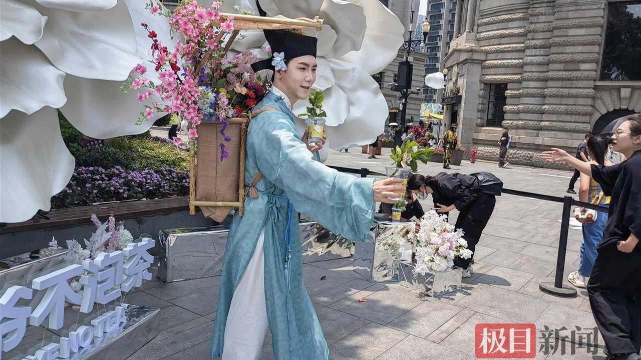 武漢滿城梔子花，全國(guó)多地游客免費(fèi)領(lǐng)到了！