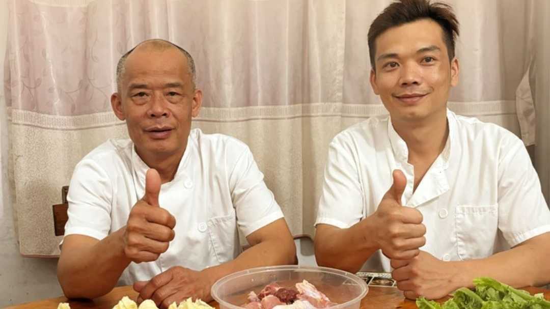 莫氏鸡煲上线汤料包5分钟售罄4000多份，累计卖出4万多份，总销售额破160万元，记者实测：1分钟抢到两包