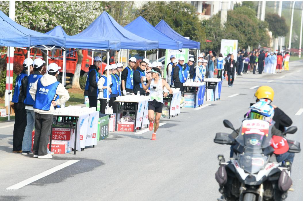 60E845D3B978C5DE052063F8131FE0C3.png 60E845D3B978C5DE052063F8131FE0C3.png