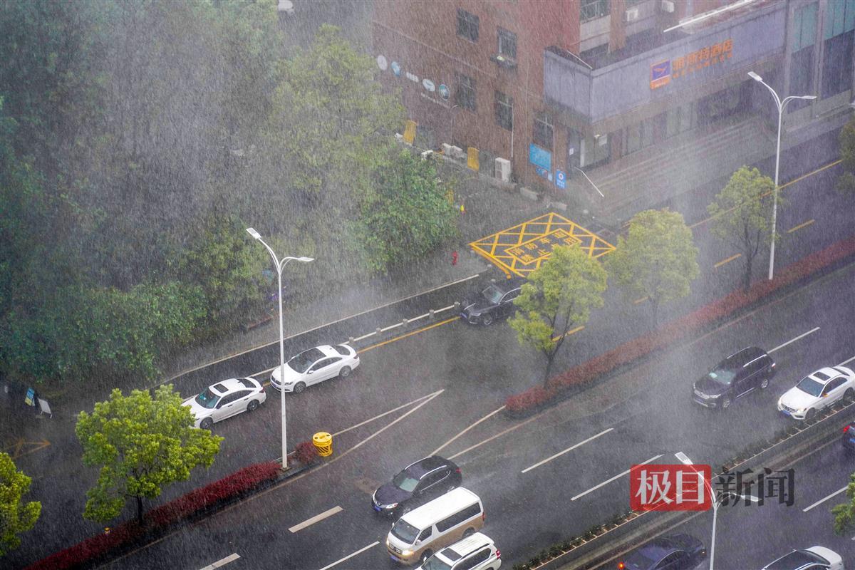 2021武汉暴雨图片