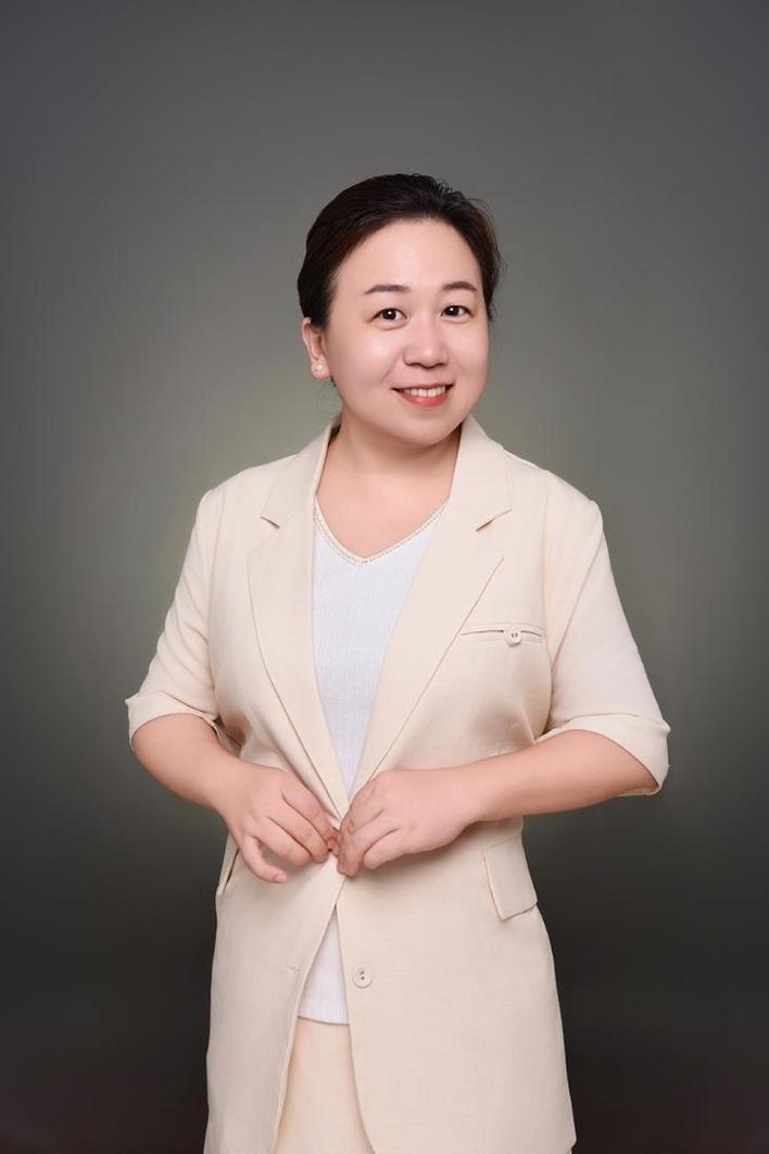 极目新闻记者 王媛通讯员 陈诗灵 马枭强国必先强教,强教必先强师.