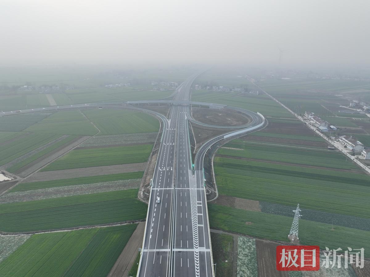 1.武汉至重庆高速公路天门西段.JPG 1.武汉至重庆高速公路天门西段.JPG