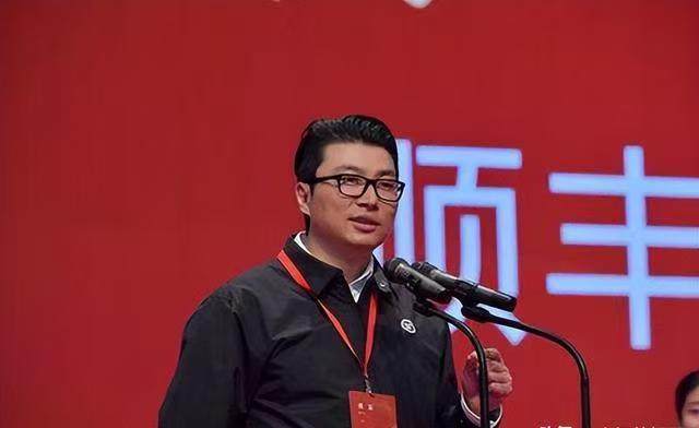 D5E83D8CABBD7701E8C1D78AC539692A.jpg D5E83D8CABBD7701E8C1D78AC539692A.jpg