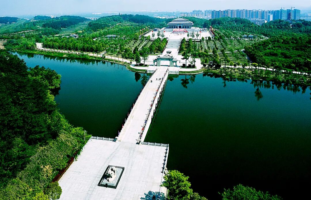 “白海豚”抵鄂湖北多地景区临时闭园发布出行出游风险提醒(图2)