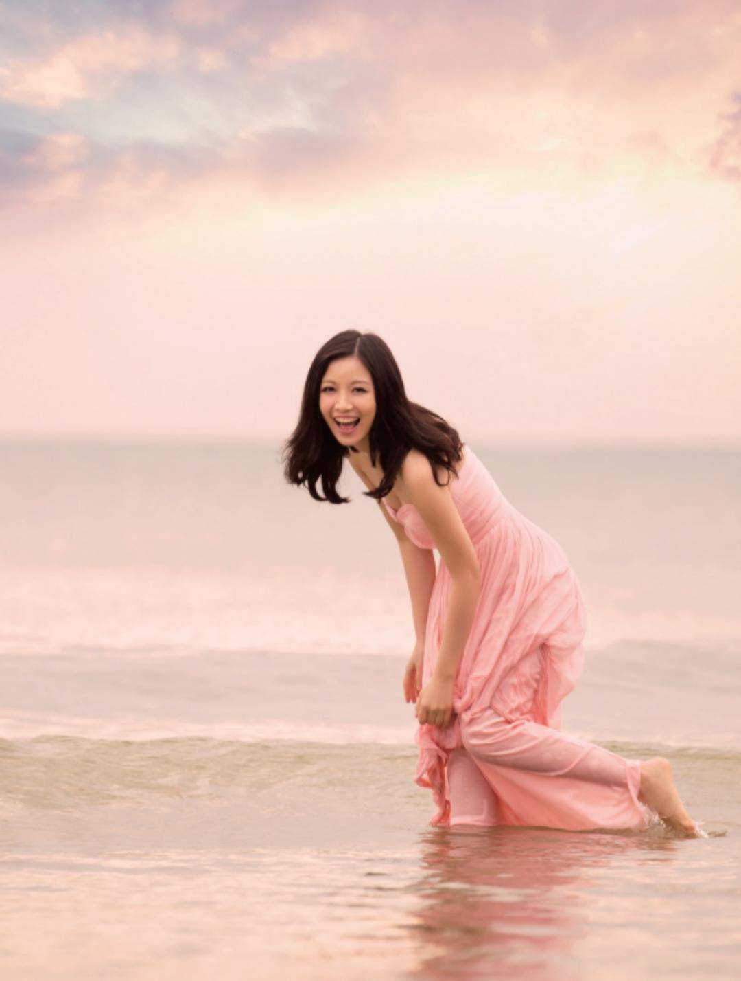 "那个用生命唱歌的女孩离开我们7年了",歌手姚贝娜传记今起预售