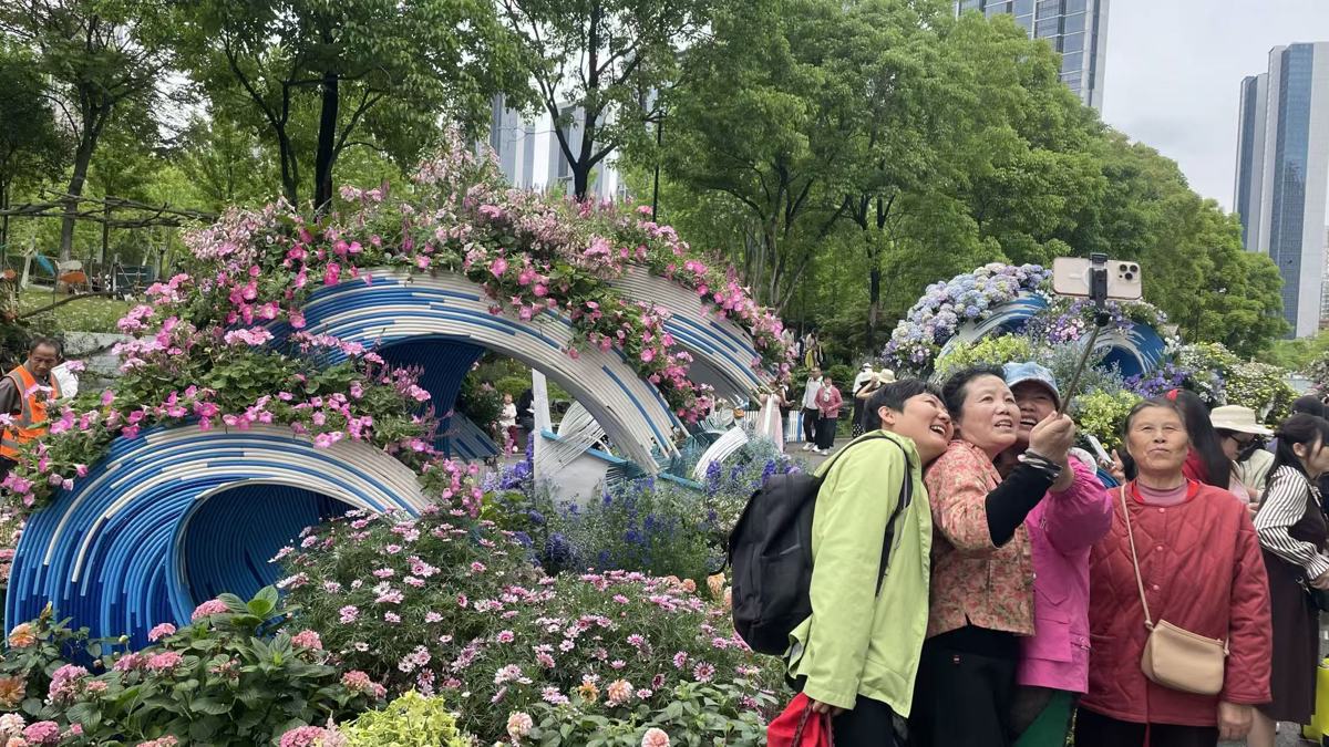 开心笑一个.jpg