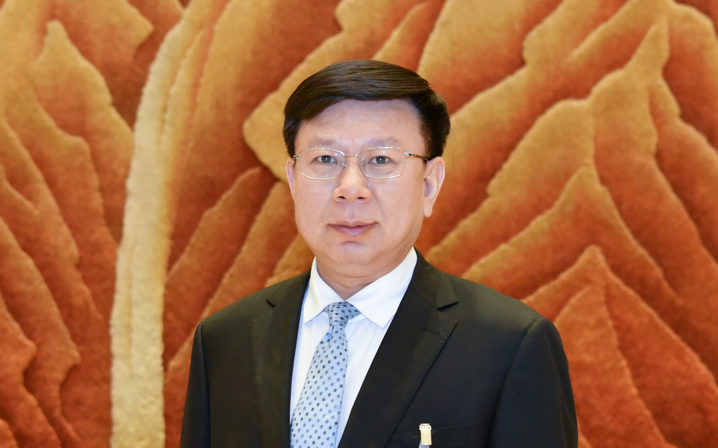 全国人大代表,石家庄以岭药业总经理吴相君.