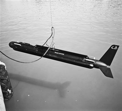 侧扫声呐:海底地貌"扫描仪" | 极目新闻