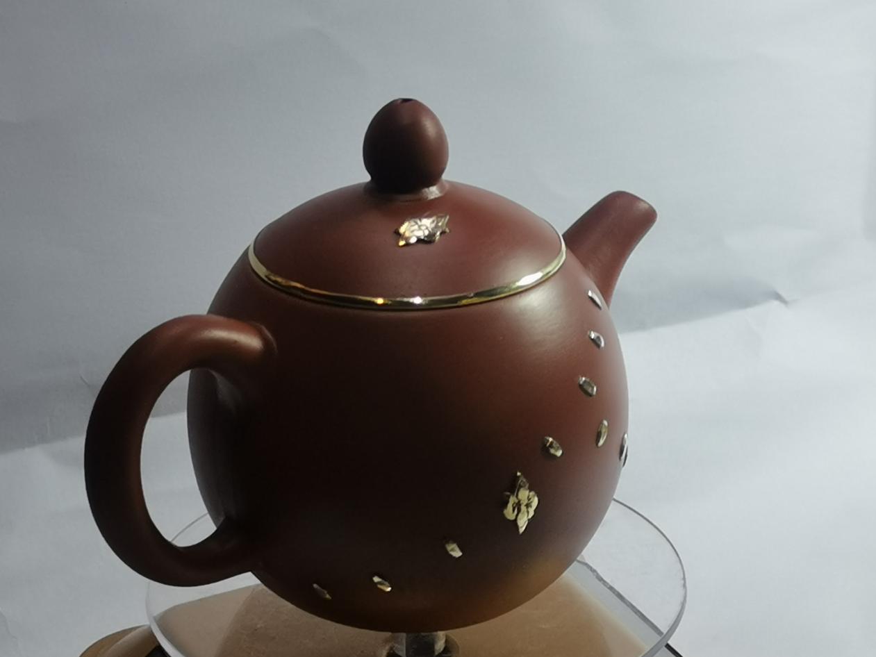 "我从小便跟着爷爷走街串户锔缸锔碗,那声音和场景都太熟悉了,不能让