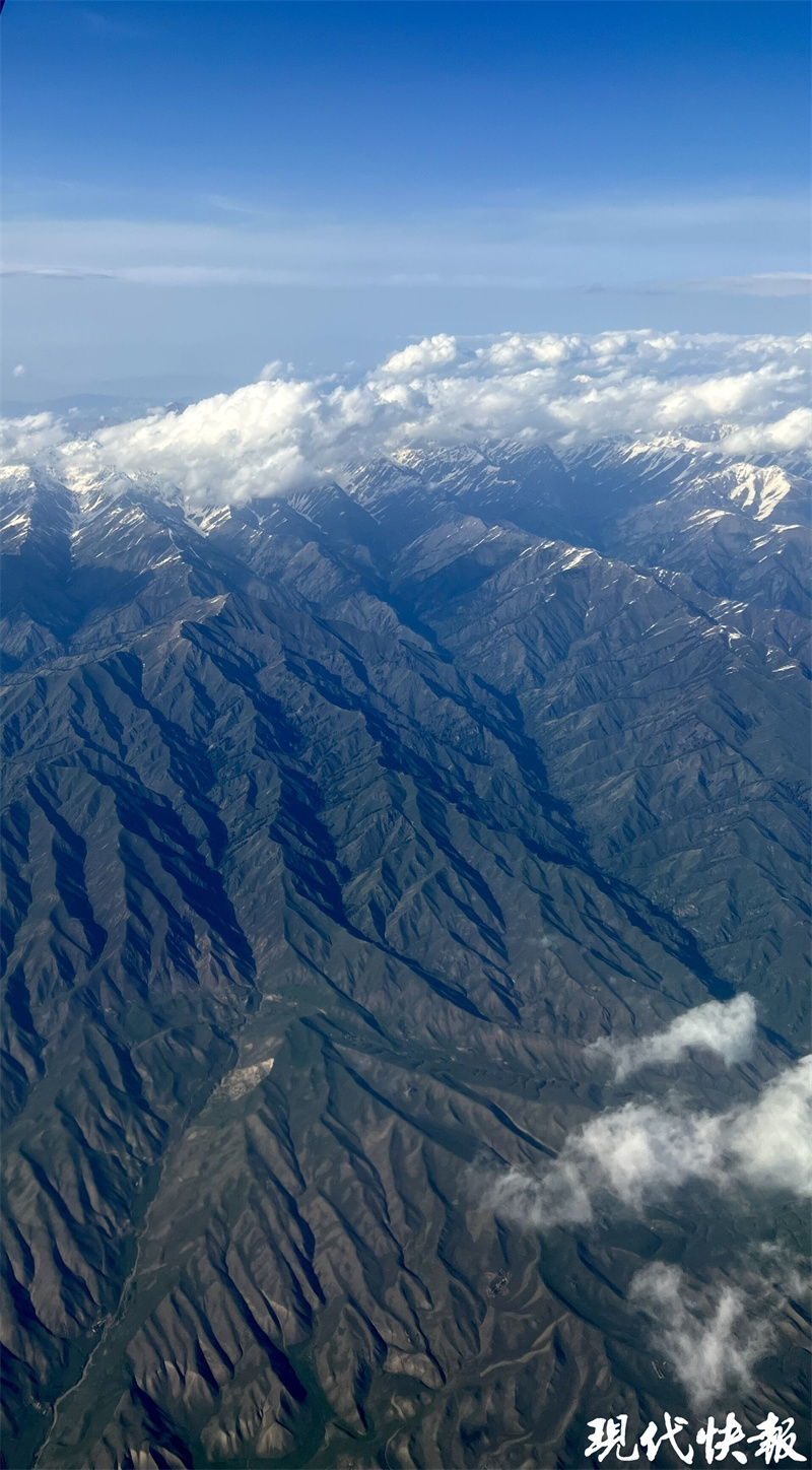 追着花儿看新疆丨快来打卡山沟沟里的绝世美景 | 极目新闻