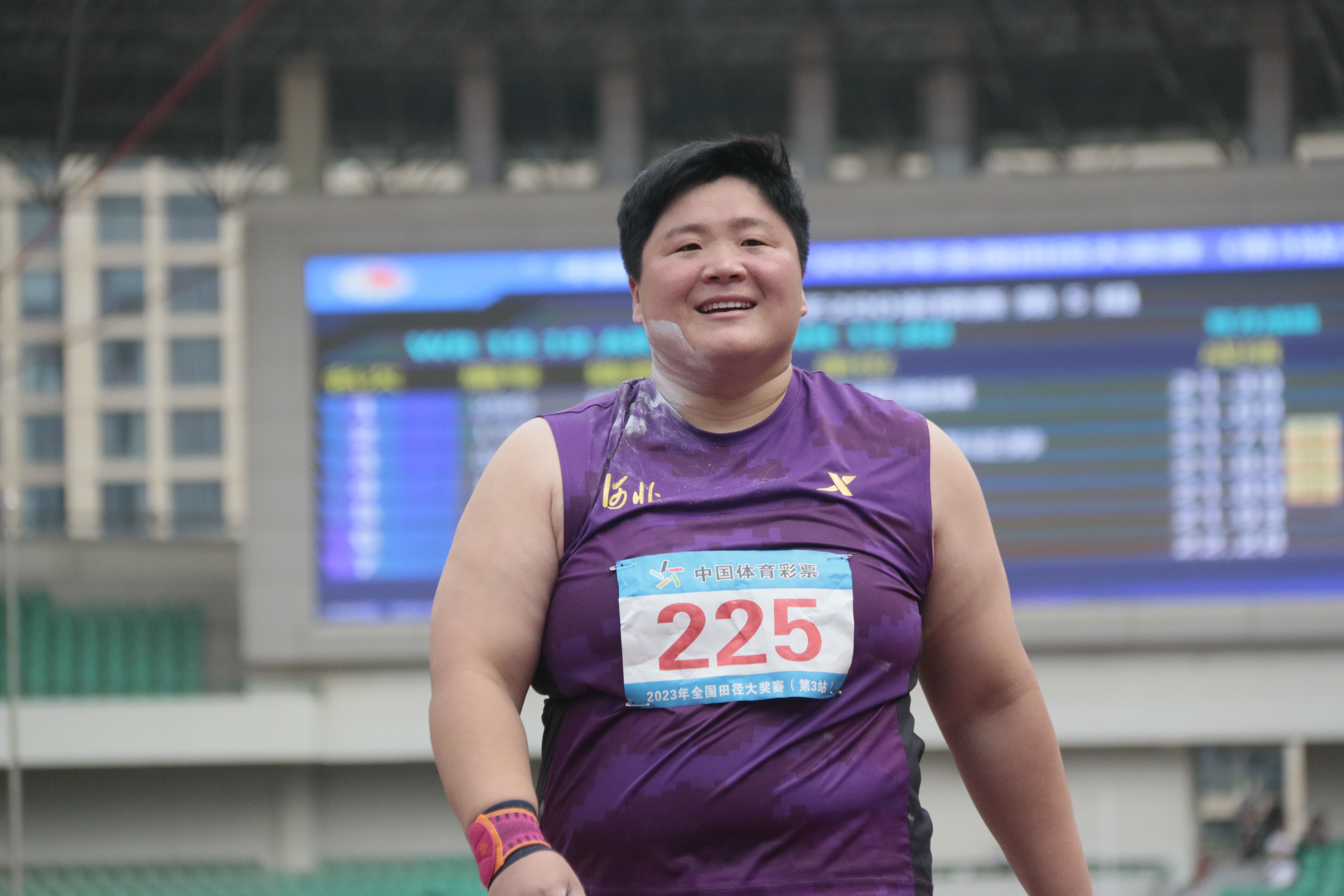 全国田径大奖赛台州站巩立姣轻松夺冠