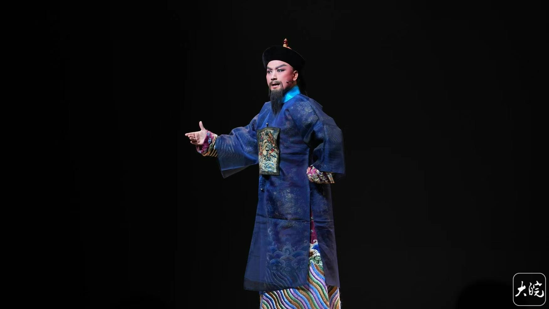 "十问大海"感动北京戏迷"问大海,为何只行洋人舰,不了中华雄狮踏狂澜