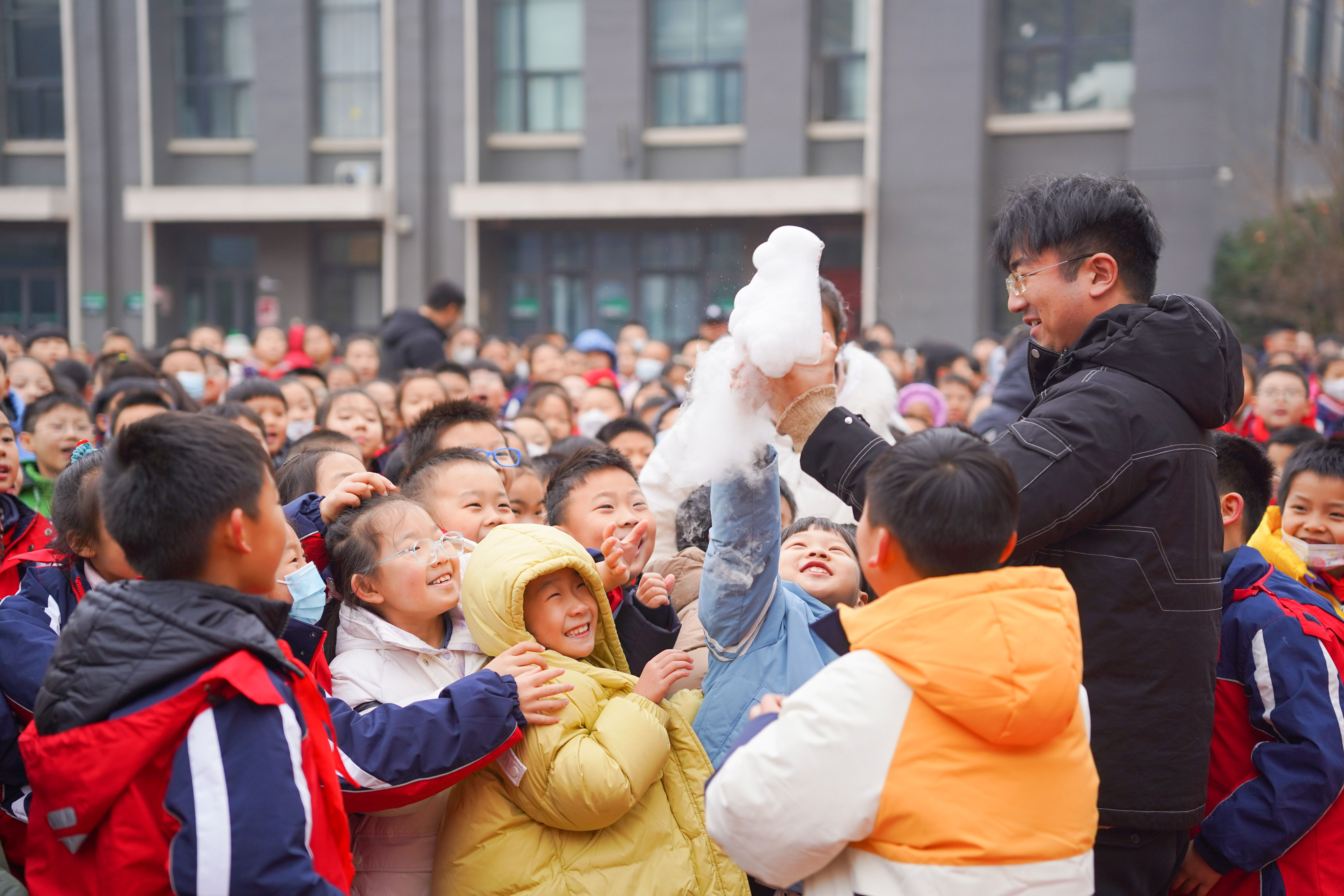 科技·创新·未来——徐州市少华街小学第四届科技节精彩开幕