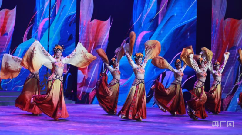 青海广播电视台安多卫视2024藏历新年电视文艺晚会录制完成