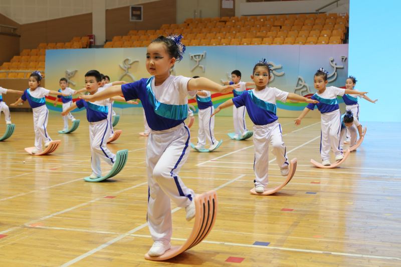 北京市第一幼儿园举办亲子运动会