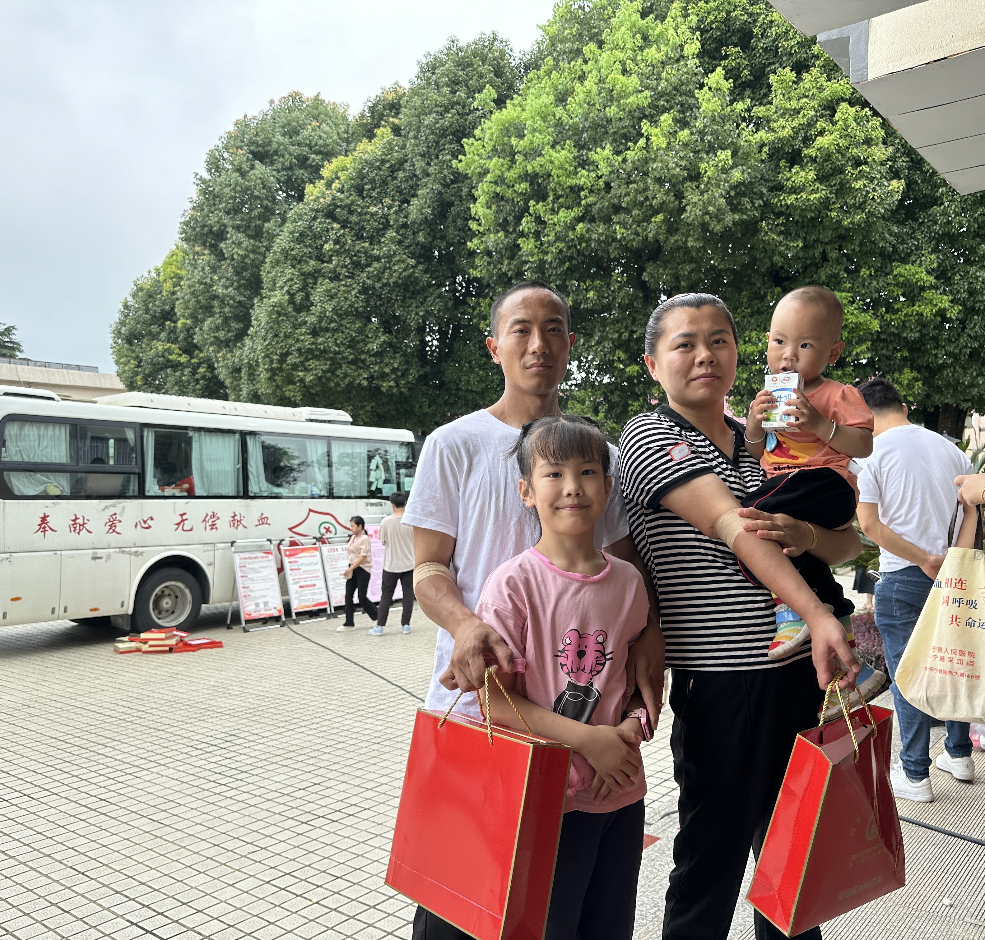 热血涌动,爱心传递——怀宁县黄墩镇开展无偿献血活动